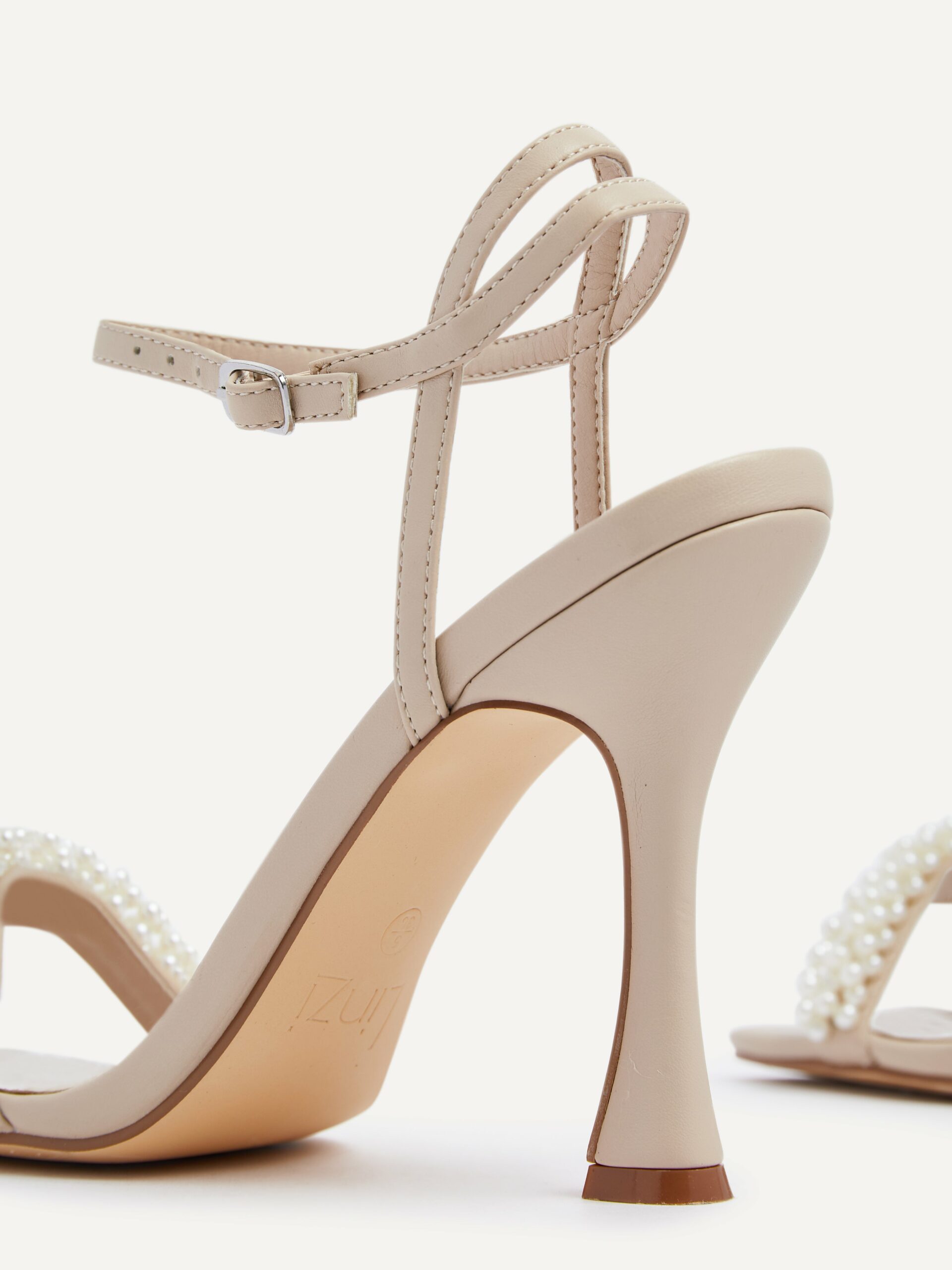 Sophisticated Heeled Sandals for a Classy Look - Image 4