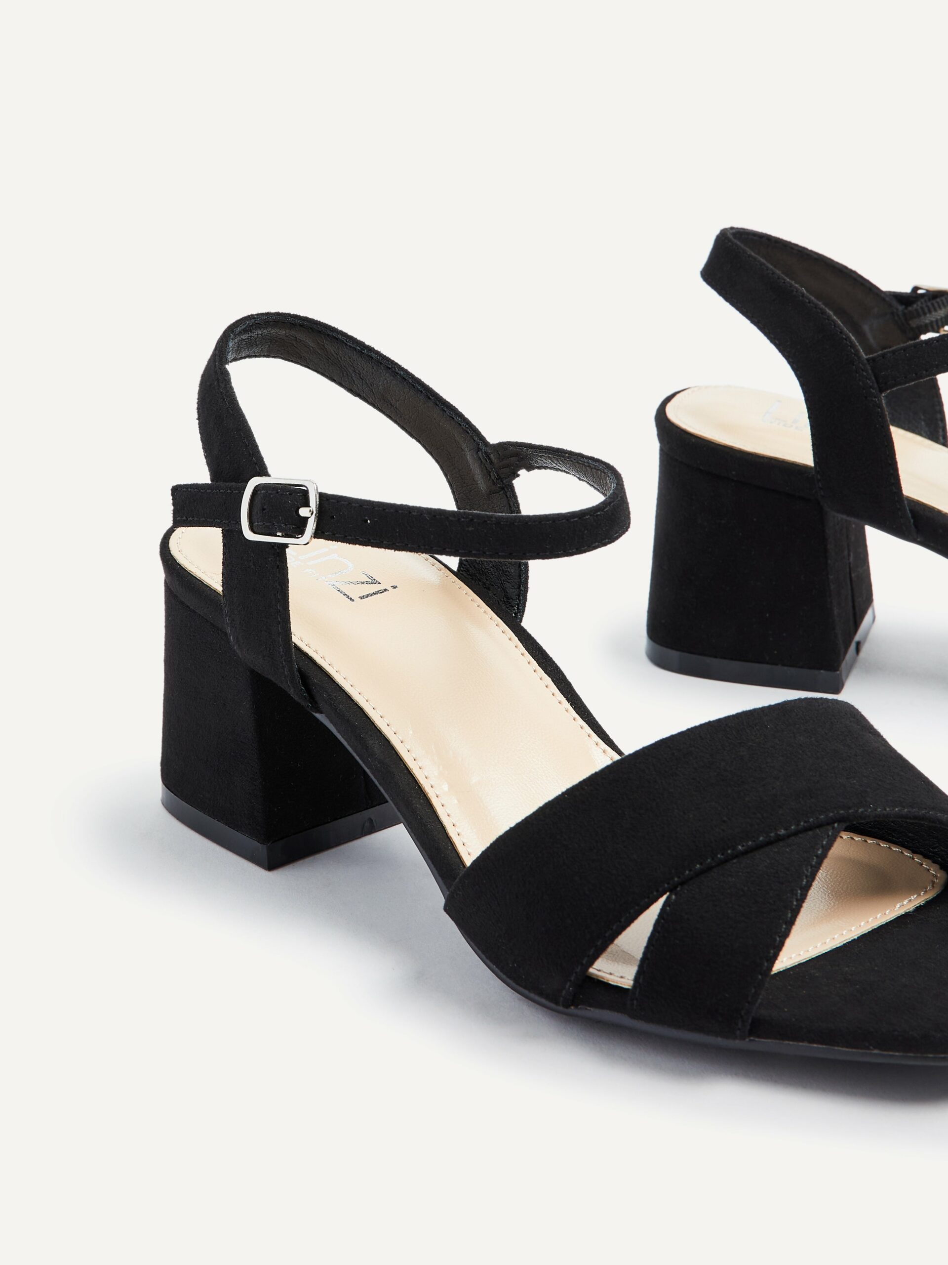 Perfect Fit: Heeled Sandals for Day and Night - Image 4
