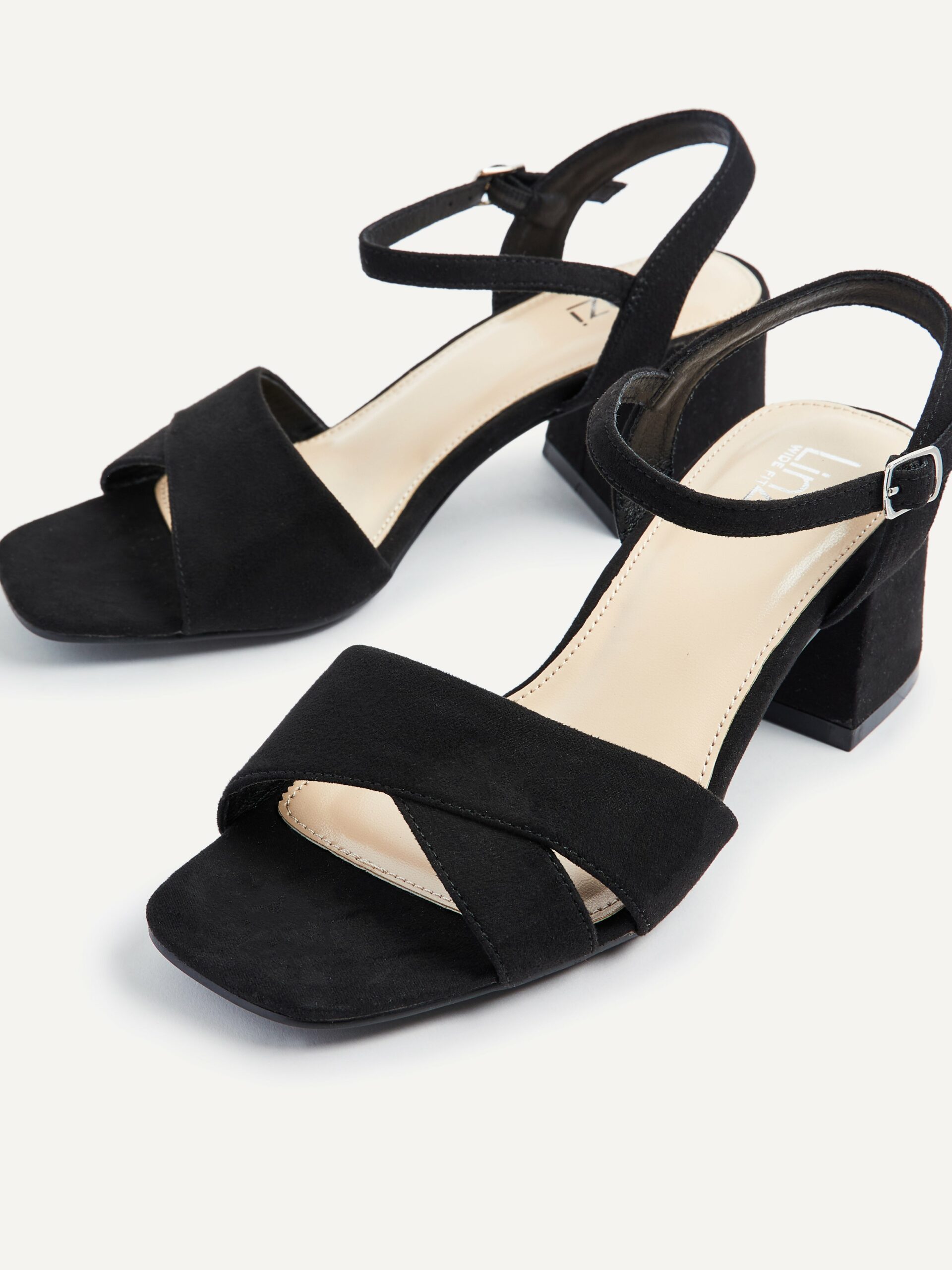 Perfect Fit: Heeled Sandals for Day and Night - Image 5